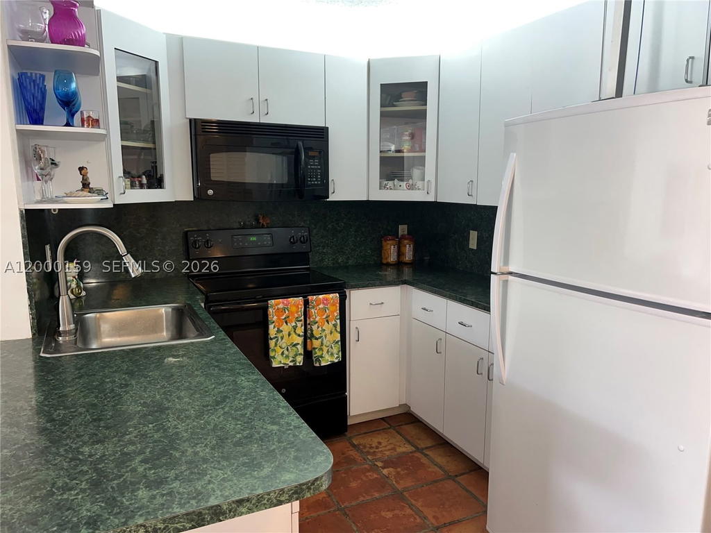 Real estate property located at 345 Ocean Dr #303, Miami-dade, Ocean Point Condo, Miami Beach, FL