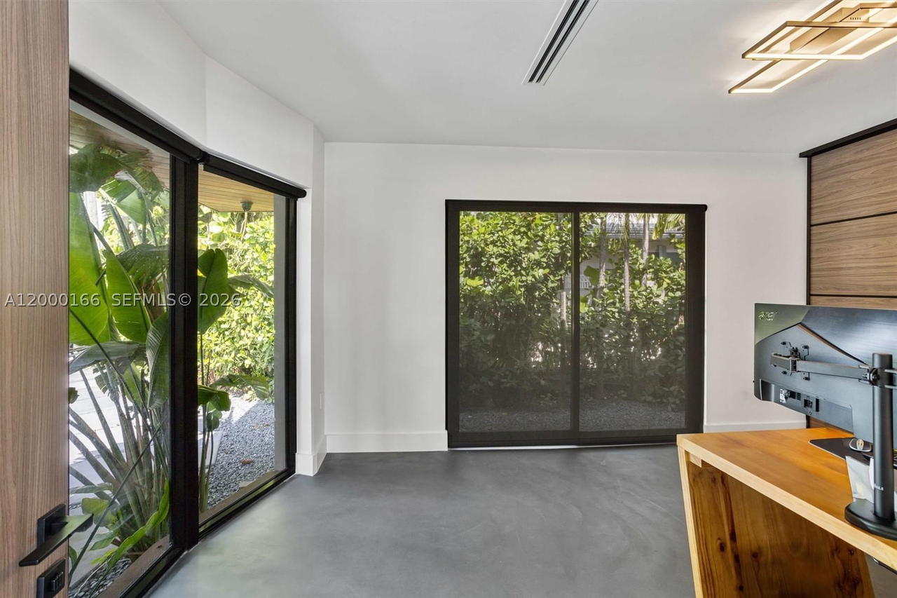Real estate property located at 1982 119th Rd, Miami-dade, Sans Souci Estates, North Miami, FL