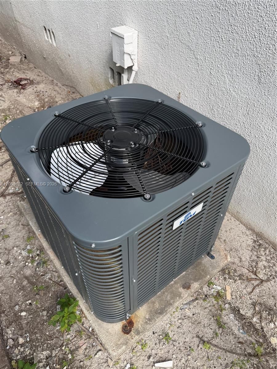 Real estate property located at 2770 33rd Ave, Miami-dade, Silver Bluff Gardens, Miami, FL