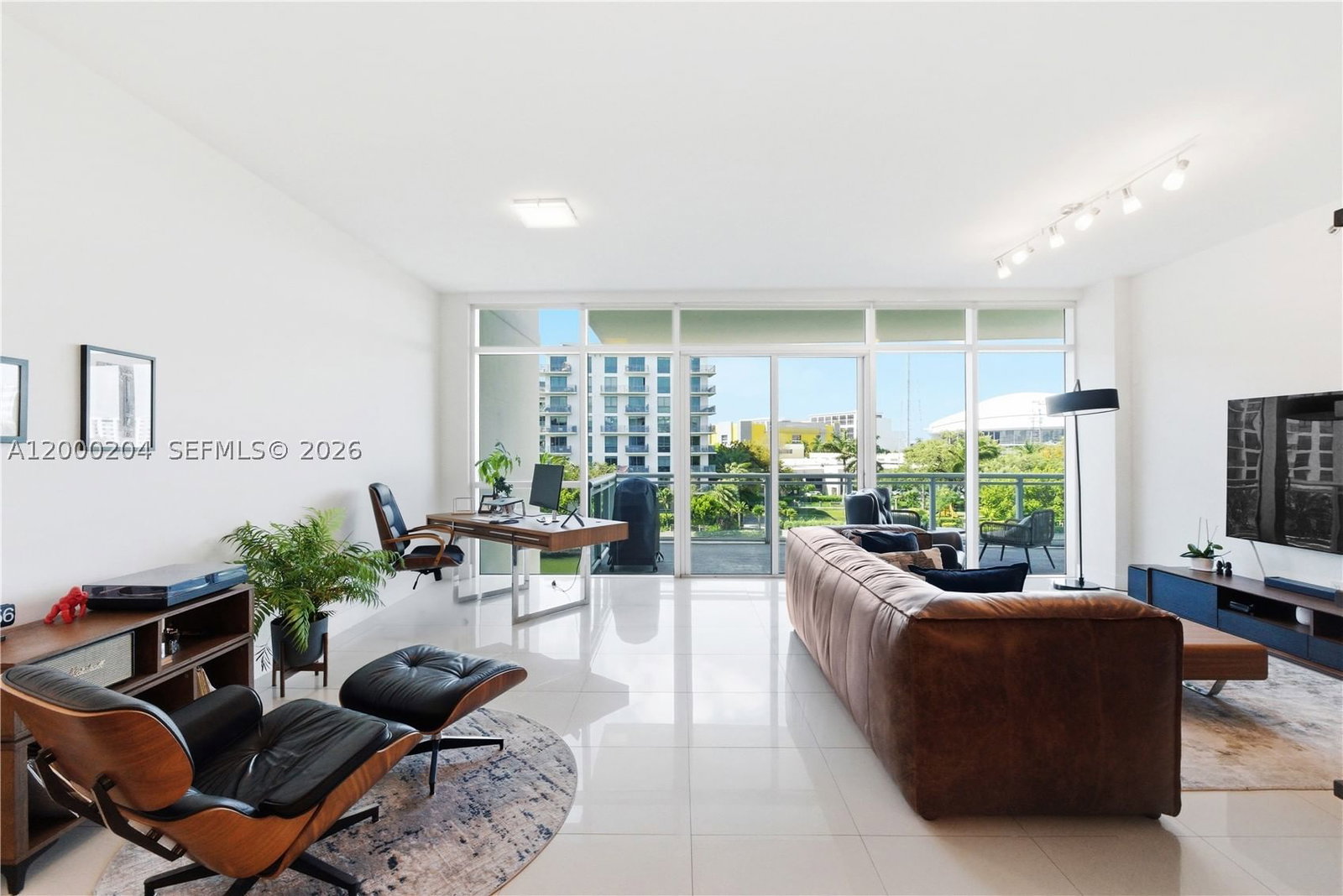 Real estate property located at 1090 N River Dr #404, Miami-dade, Residences At Riverwalk C, Miami, FL
