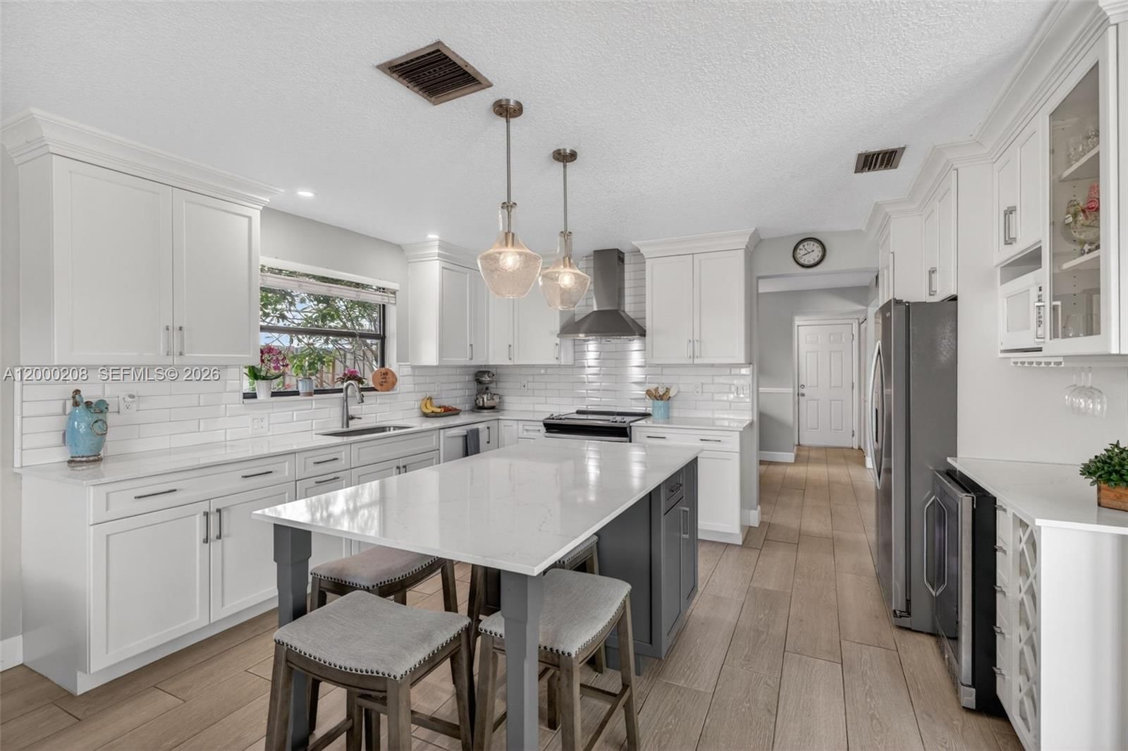 Real estate property located at 15620 Gauntlet Hall Mnr, Broward, Waverly Hundred, Davie, FL