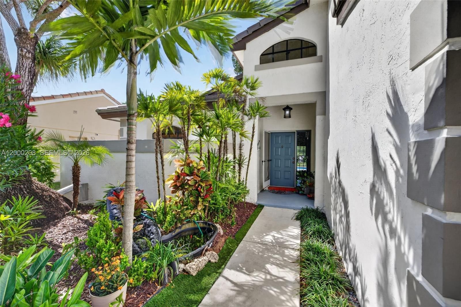 Real estate property located at 15620 Gauntlet Hall Mnr, Broward, Waverly Hundred, Davie, FL