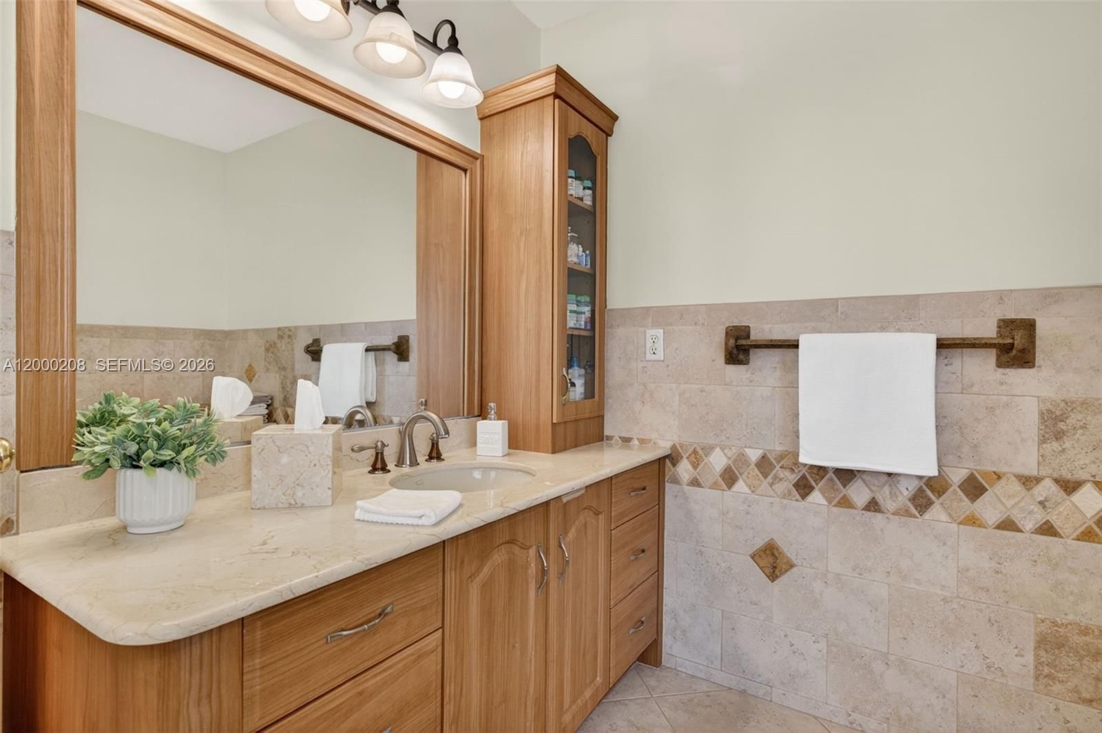 Real estate property located at 15620 Gauntlet Hall Mnr, Broward, Waverly Hundred, Davie, FL