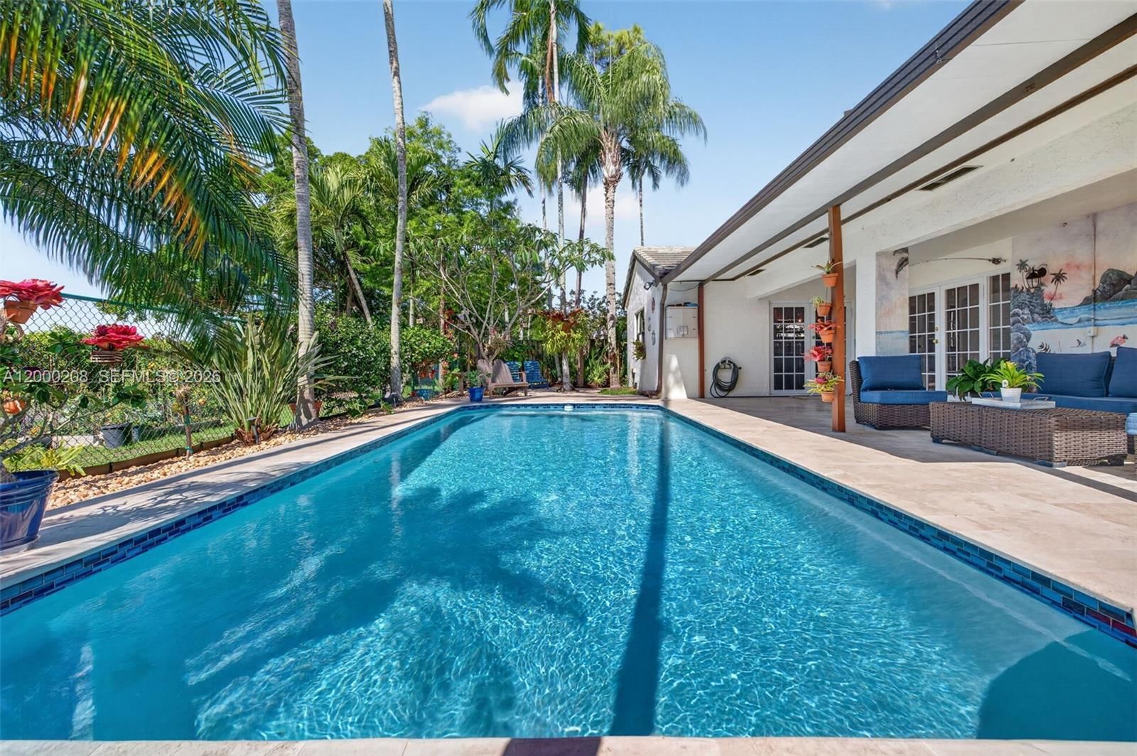 Real estate property located at 15620 Gauntlet Hall Mnr, Broward, Waverly Hundred, Davie, FL