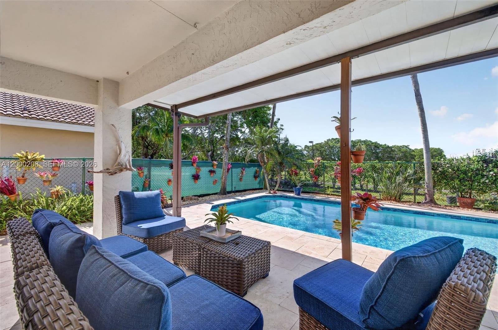 Real estate property located at 15620 Gauntlet Hall Mnr, Broward, Waverly Hundred, Davie, FL