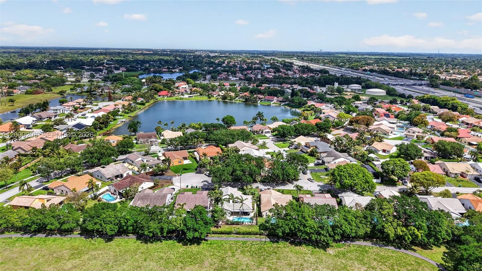 Real estate property located at 15620 Gauntlet Hall Mnr, Broward, Waverly Hundred, Davie, FL