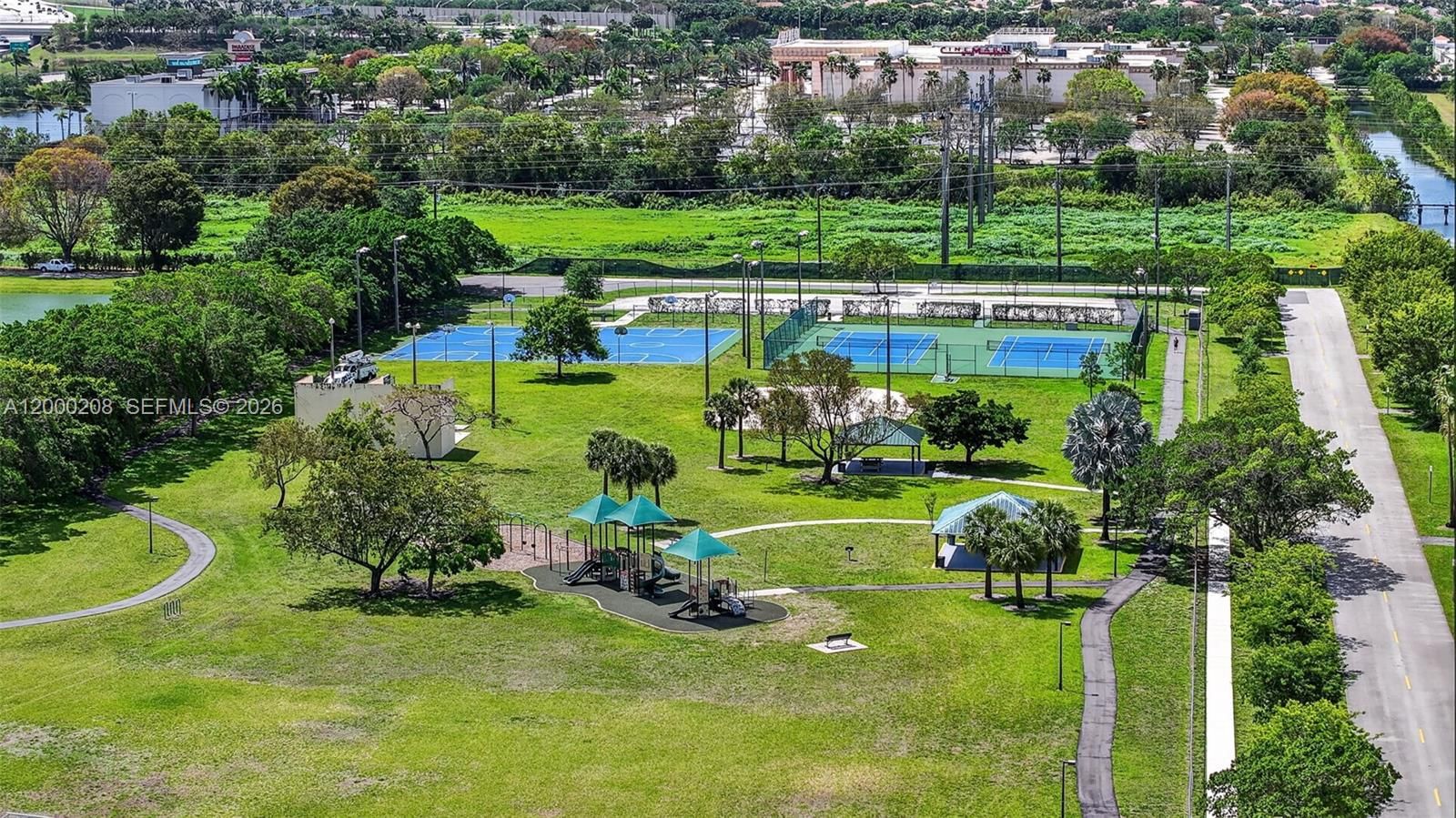 Real estate property located at 15620 Gauntlet Hall Mnr, Broward, Waverly Hundred, Davie, FL