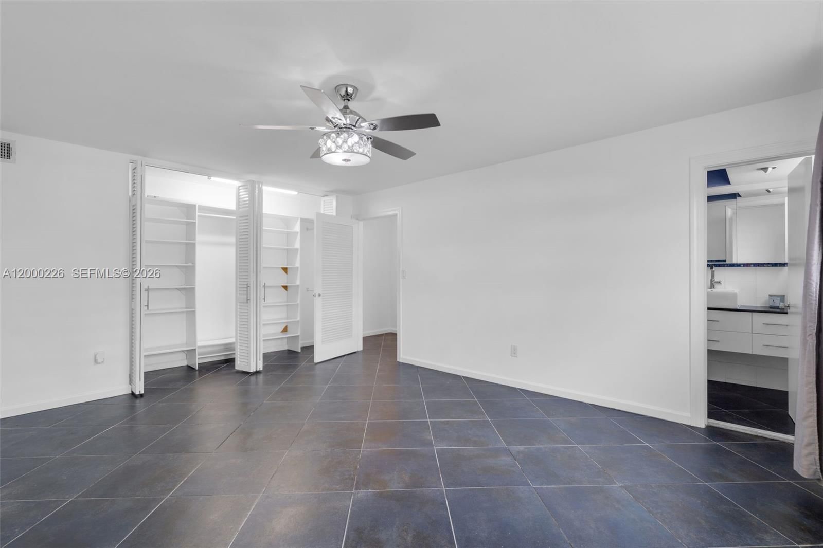 Real estate property located at 11960 19th Dr #15, Miami-dade, Sans Souci Condo, North Miami, FL