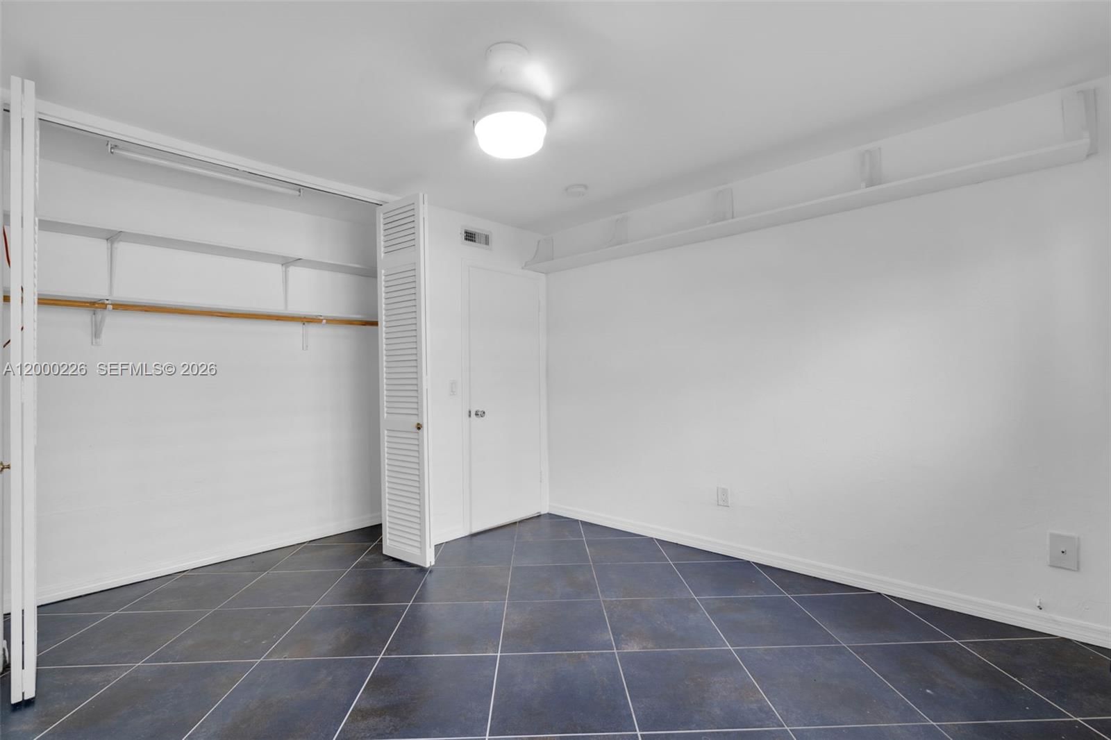 Real estate property located at 11960 19th Dr #15, Miami-dade, Sans Souci Condo, North Miami, FL