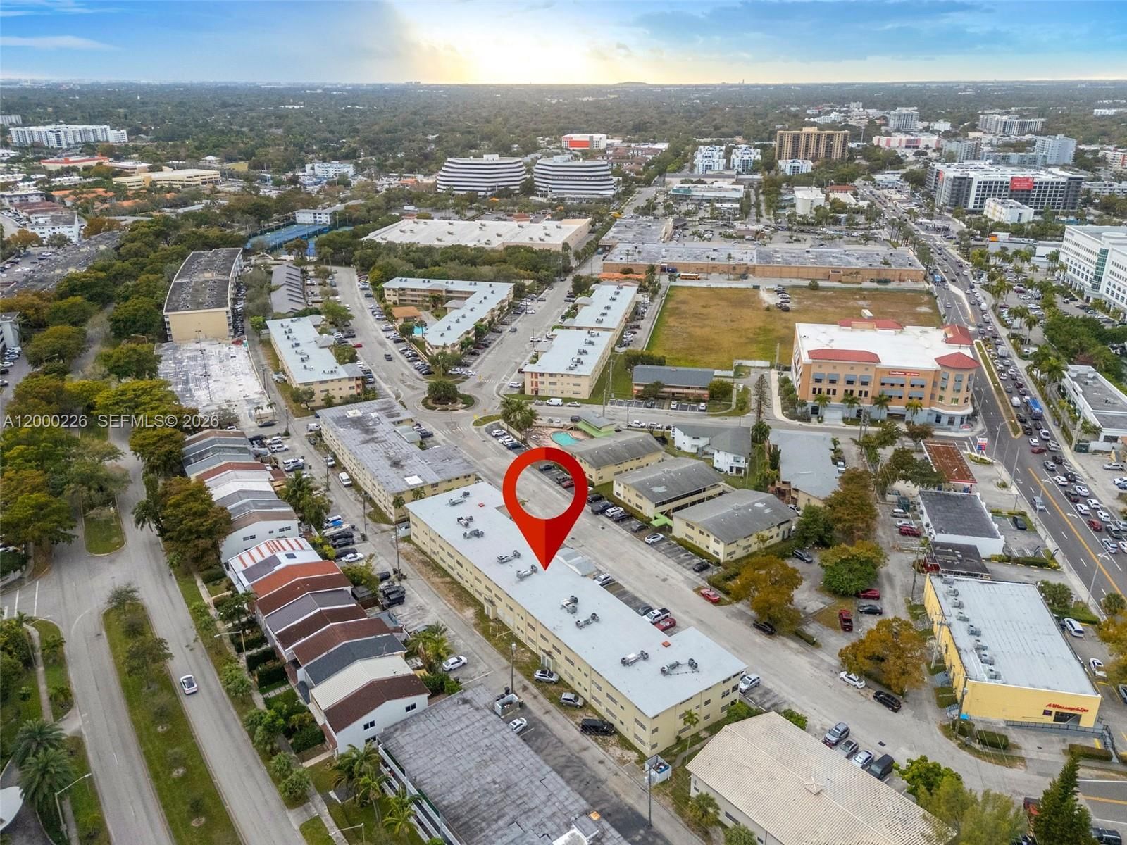 Real estate property located at 11960 19th Dr #15, Miami-dade, Sans Souci Condo, North Miami, FL