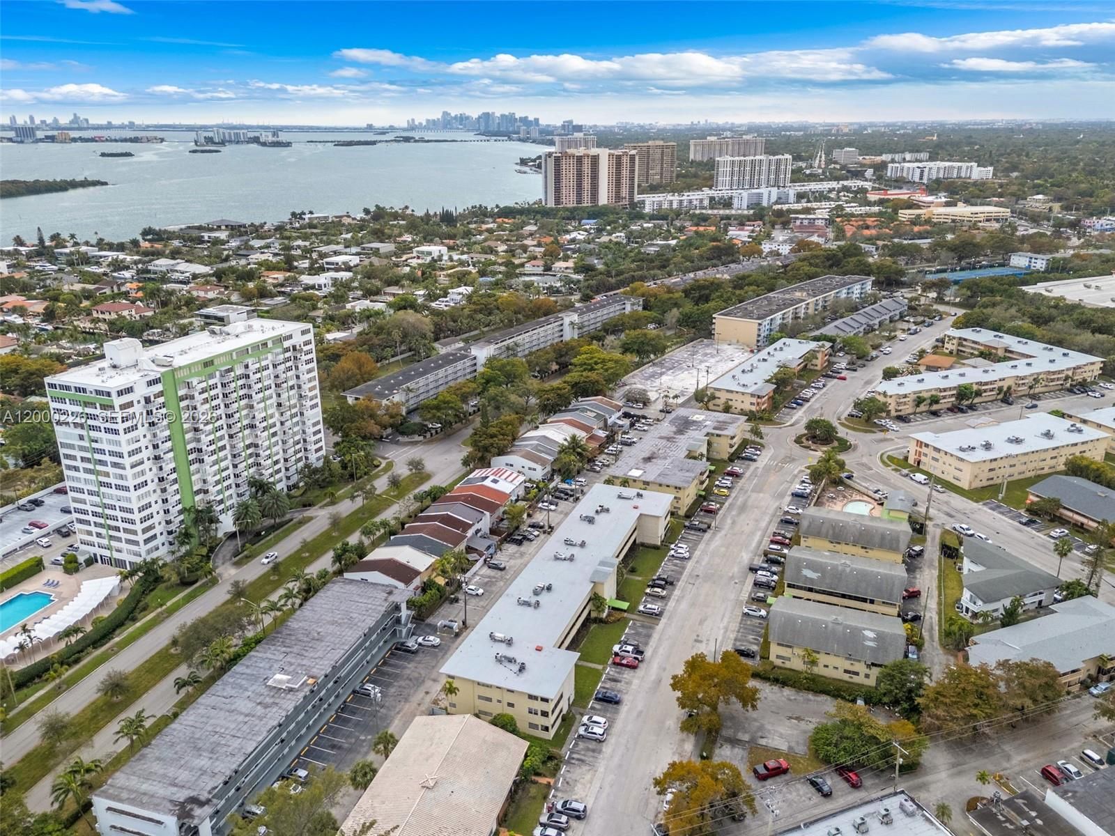 Real estate property located at 11960 19th Dr #15, Miami-dade, Sans Souci Condo, North Miami, FL