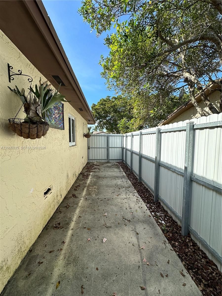 Real estate property located at 17335 108th Ct, Miami-dade, Southland Pines, Miami, FL