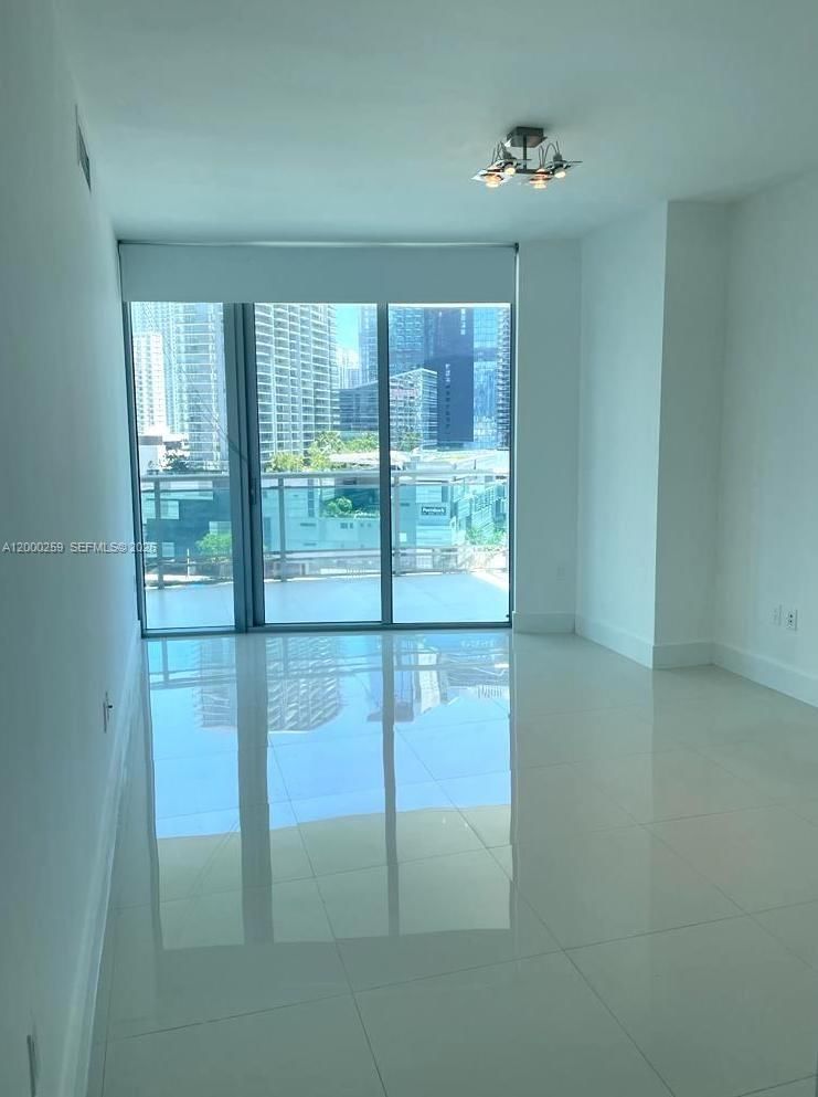 Real estate property located at 350 Miami Ave #1702, Miami-dade, Wind Condo, Miami, FL