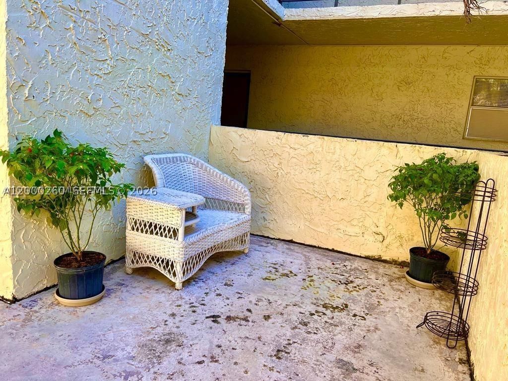 Real estate property located at 3300 Spanish Moss Ter #206, Broward, Garden Lakes Of Inverrary, Lauderhill, FL
