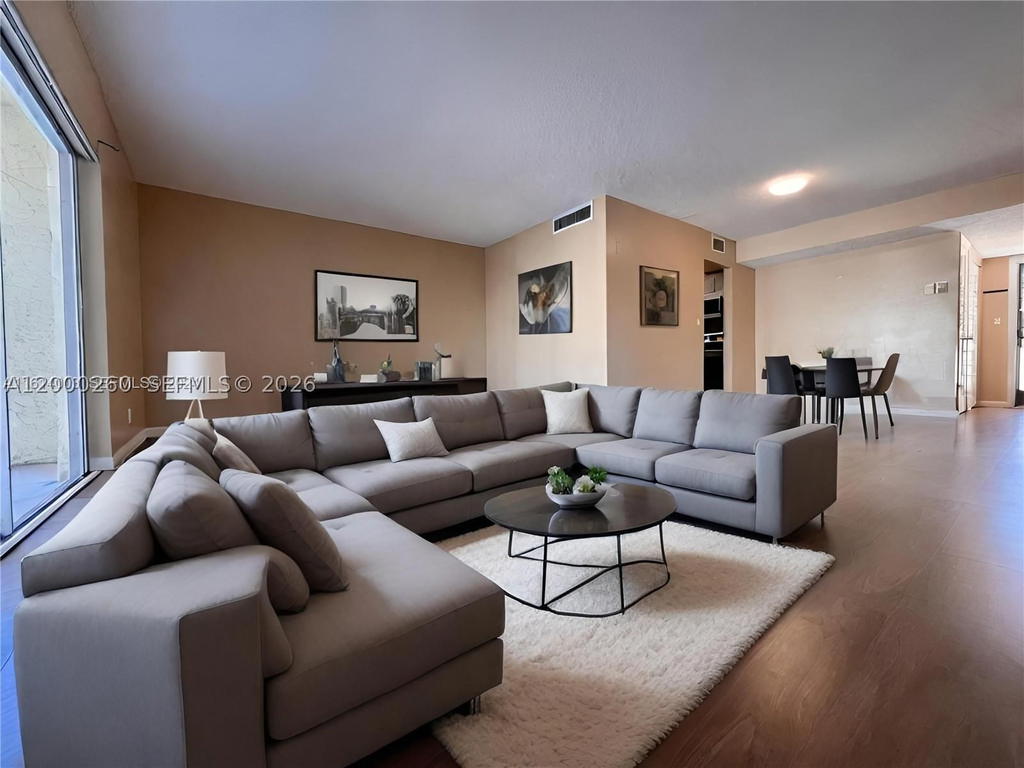 Real estate property located at 3300 Spanish Moss Ter #206, Broward, Garden Lakes Of Inverrary, Lauderhill, FL