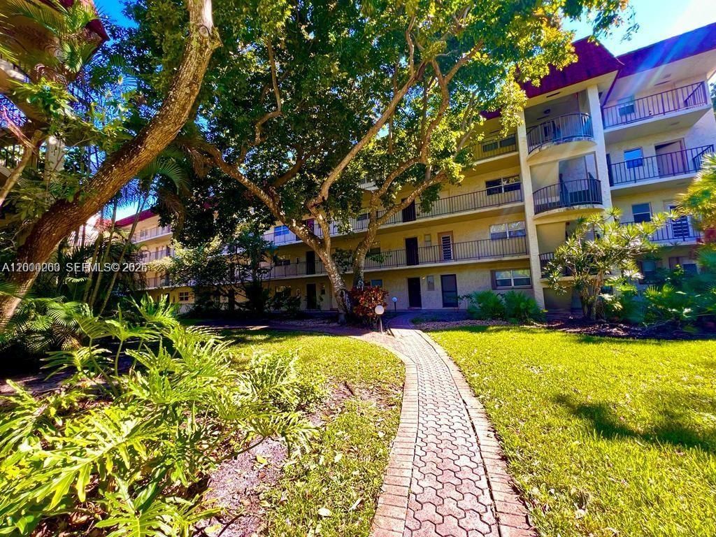 Real estate property located at , Broward, Garden Lakes Of Inverrary, Lauderhill, FL