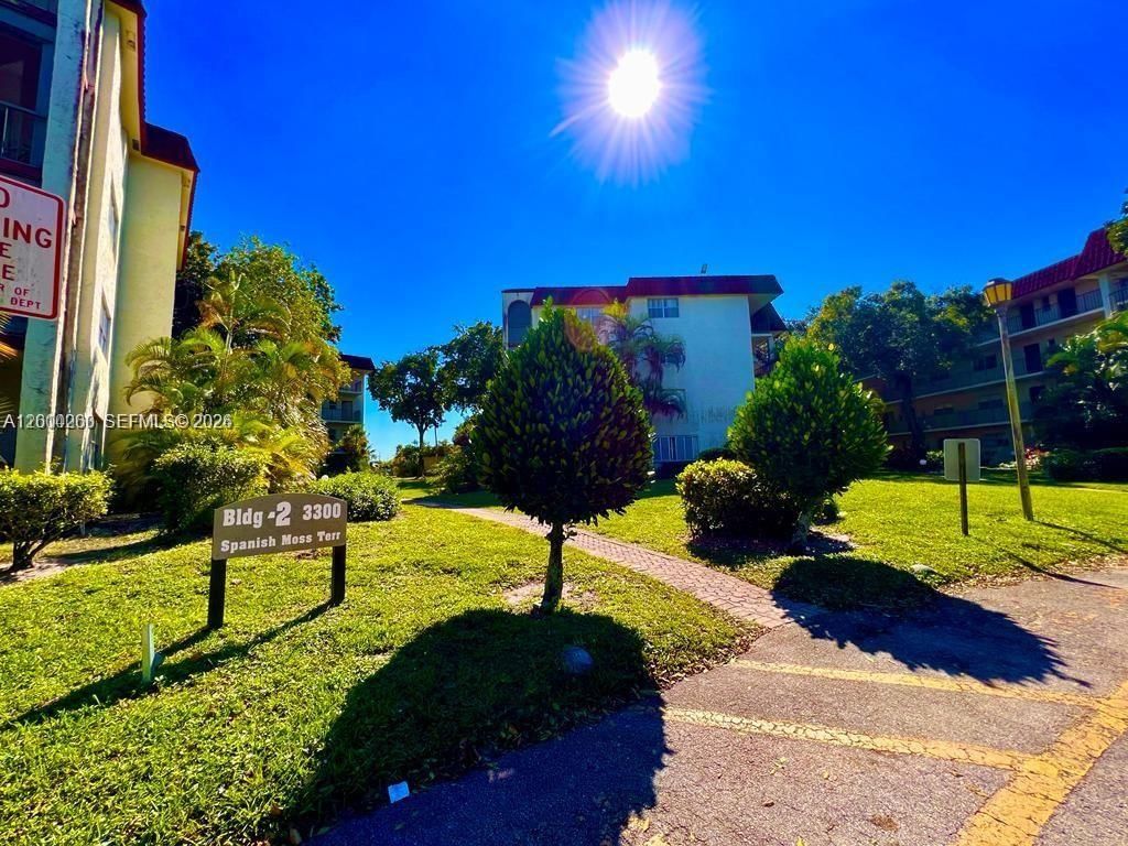 Real estate property located at , Broward, Garden Lakes Of Inverrary, Lauderhill, FL