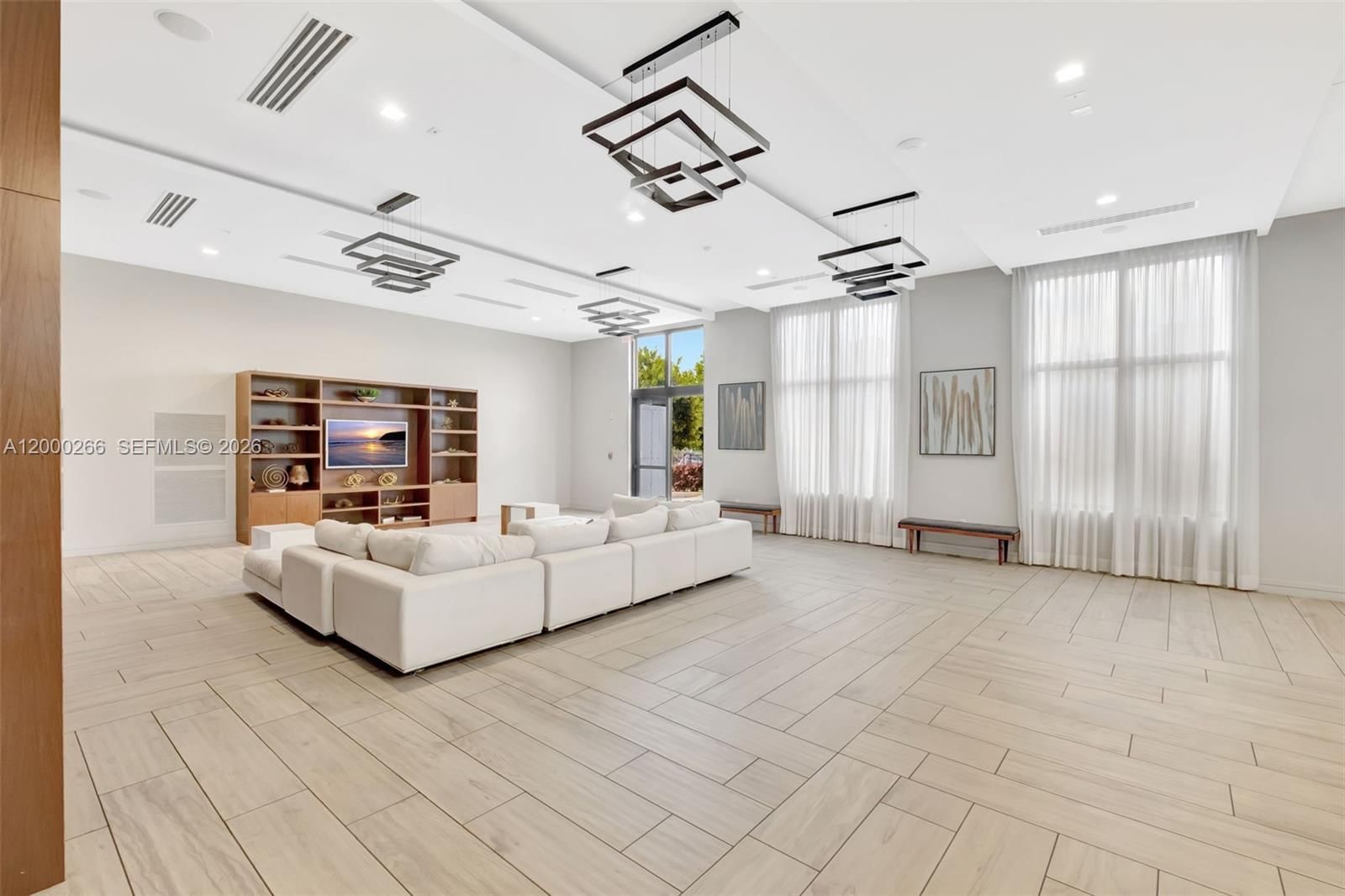 Real estate property located at 10467 82nd St #11, Miami-dade, Highland At Park Central, Doral, FL