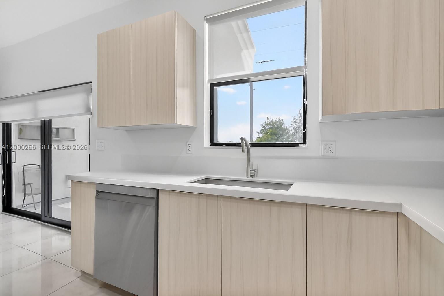 Real estate property located at 10467 82nd St #11, Miami-dade, Highland At Park Central, Doral, FL