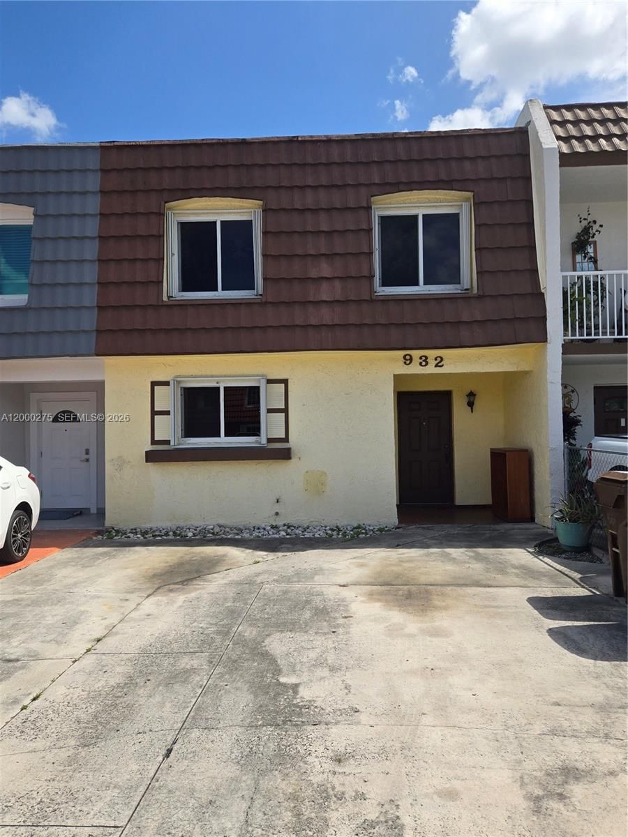 Real estate property located at 932 80th Pl, Miami-dade, Bradley Estates, Hialeah, FL