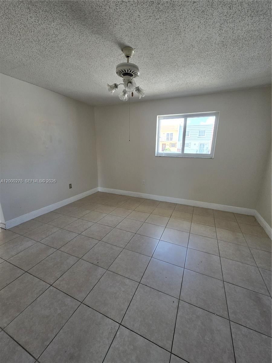 Real estate property located at 932 80th Pl, Miami-dade, Bradley Estates, Hialeah, FL