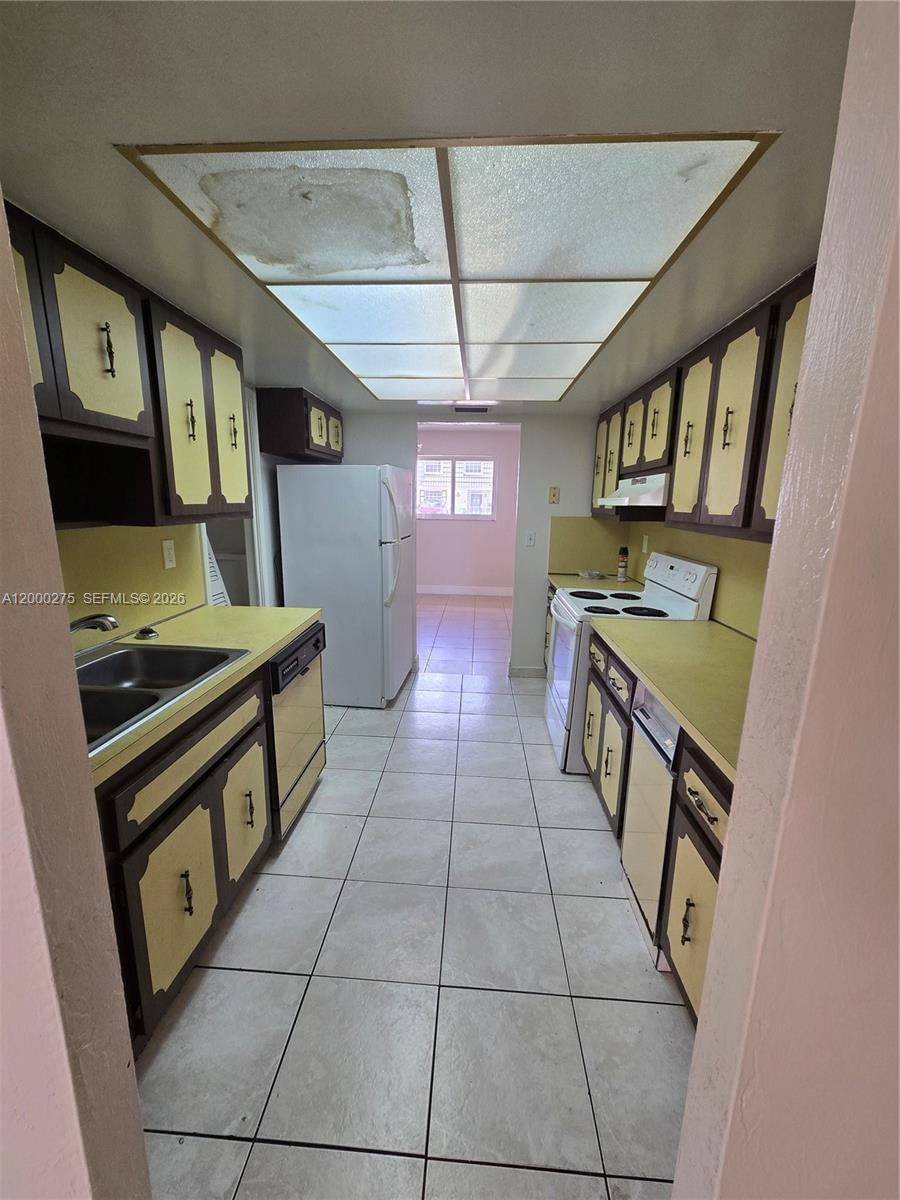 Real estate property located at 932 80th Pl, Miami-dade, Bradley Estates, Hialeah, FL