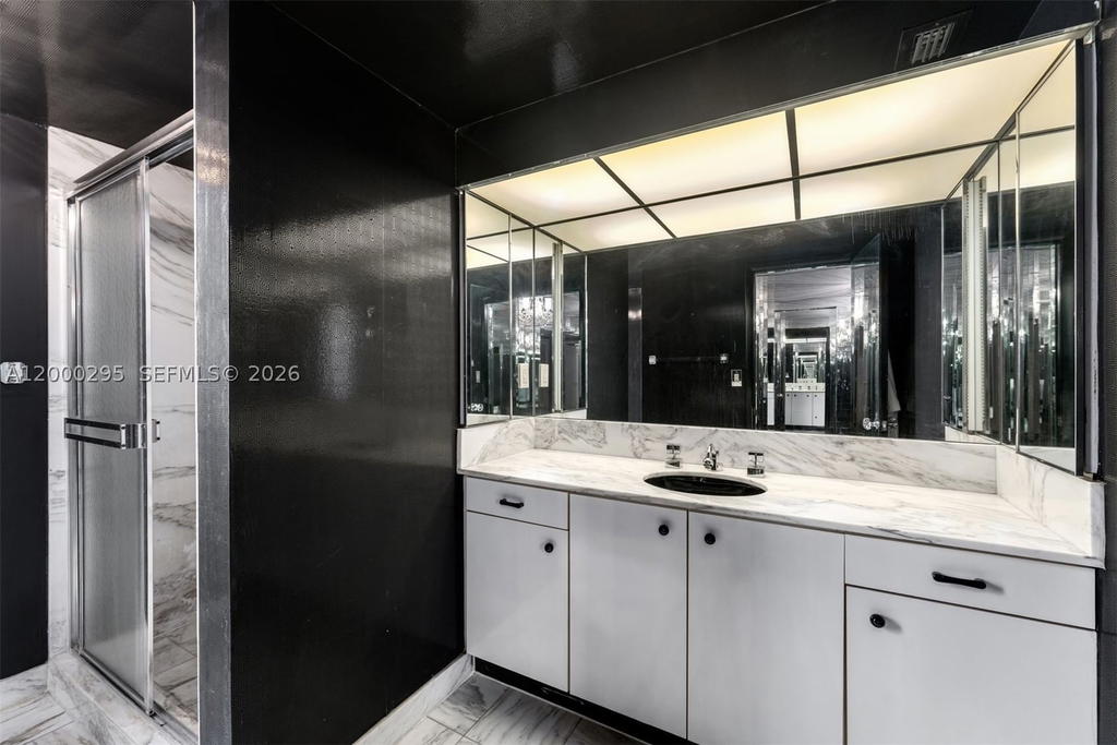 Real estate property located at 5500 Collins Ave #304, Miami-dade, Towerhouse Condo, Miami Beach, FL