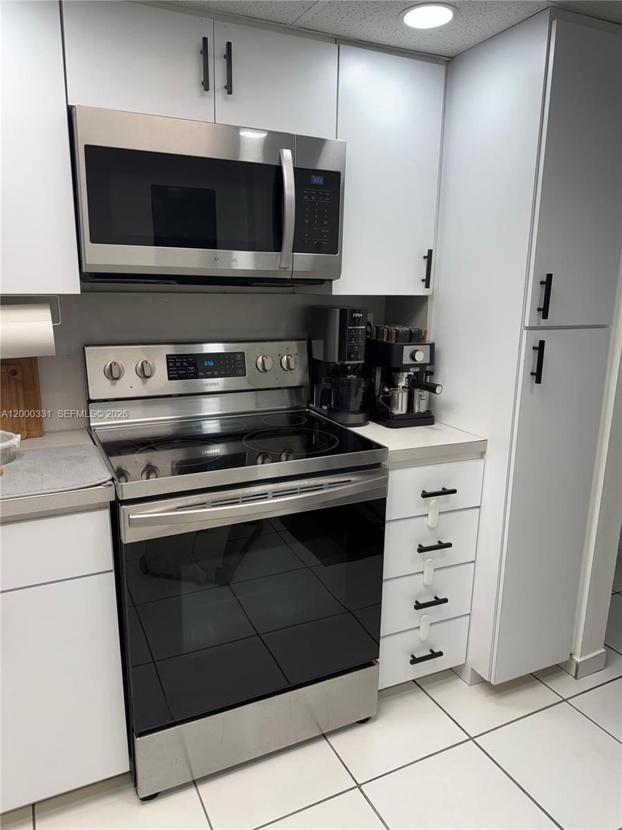 Real estate property located at 9400 Flagler St #309, Miami-dade, Versailles Gardens Ii, Miami, FL