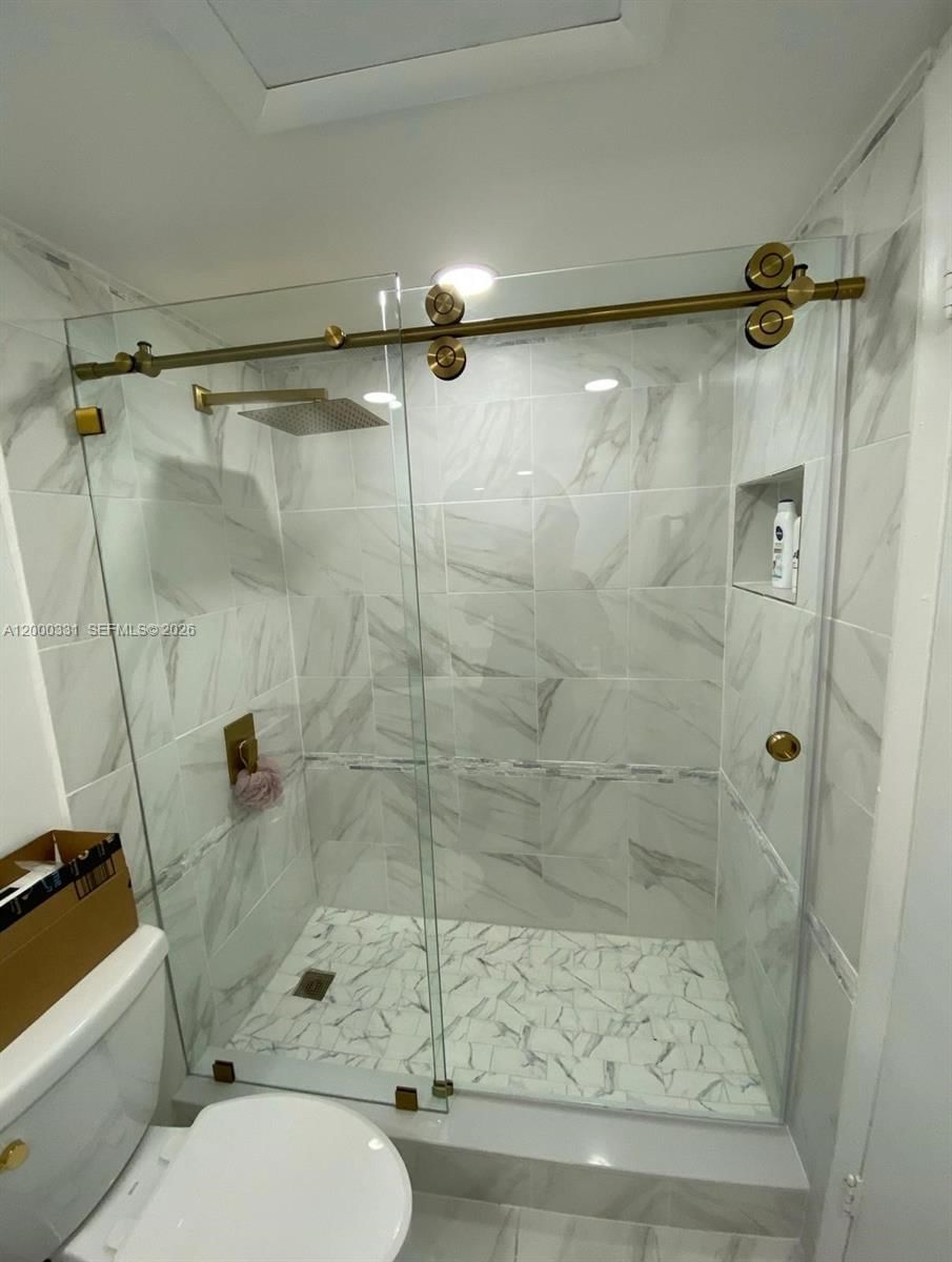 Real estate property located at 9400 Flagler St #309, Miami-dade, Versailles Gardens Ii, Miami, FL