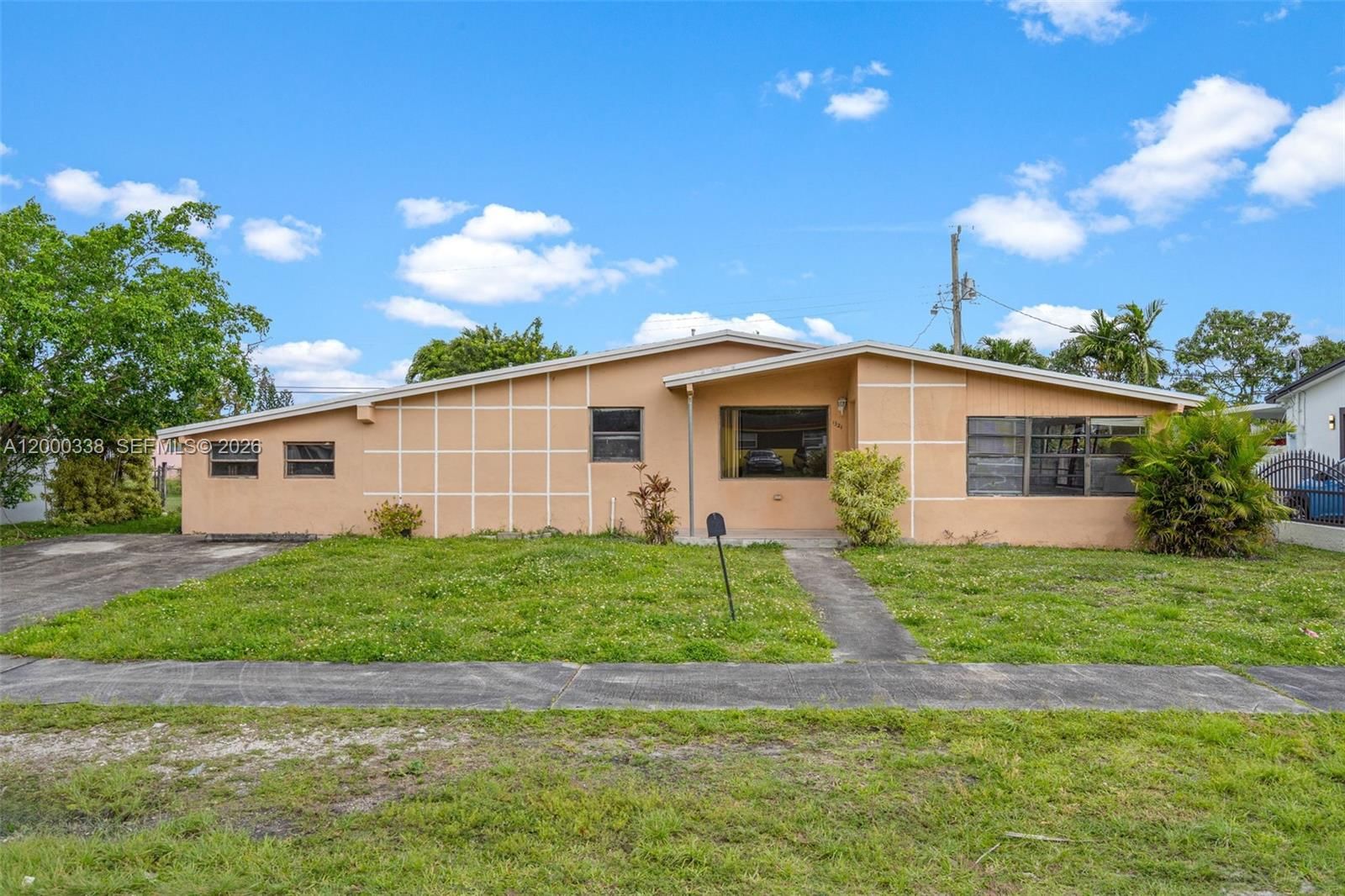 Real estate property located at 1321 176th Ter, Miami-dade, Scott Lake Manor Sec 6, Miami Gardens, FL