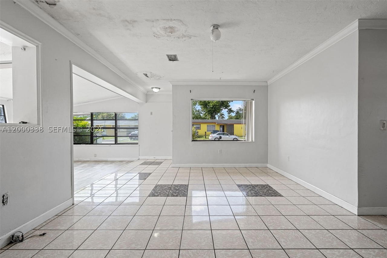 Real estate property located at 1321 176th Ter, Miami-dade, Scott Lake Manor Sec 6, Miami Gardens, FL