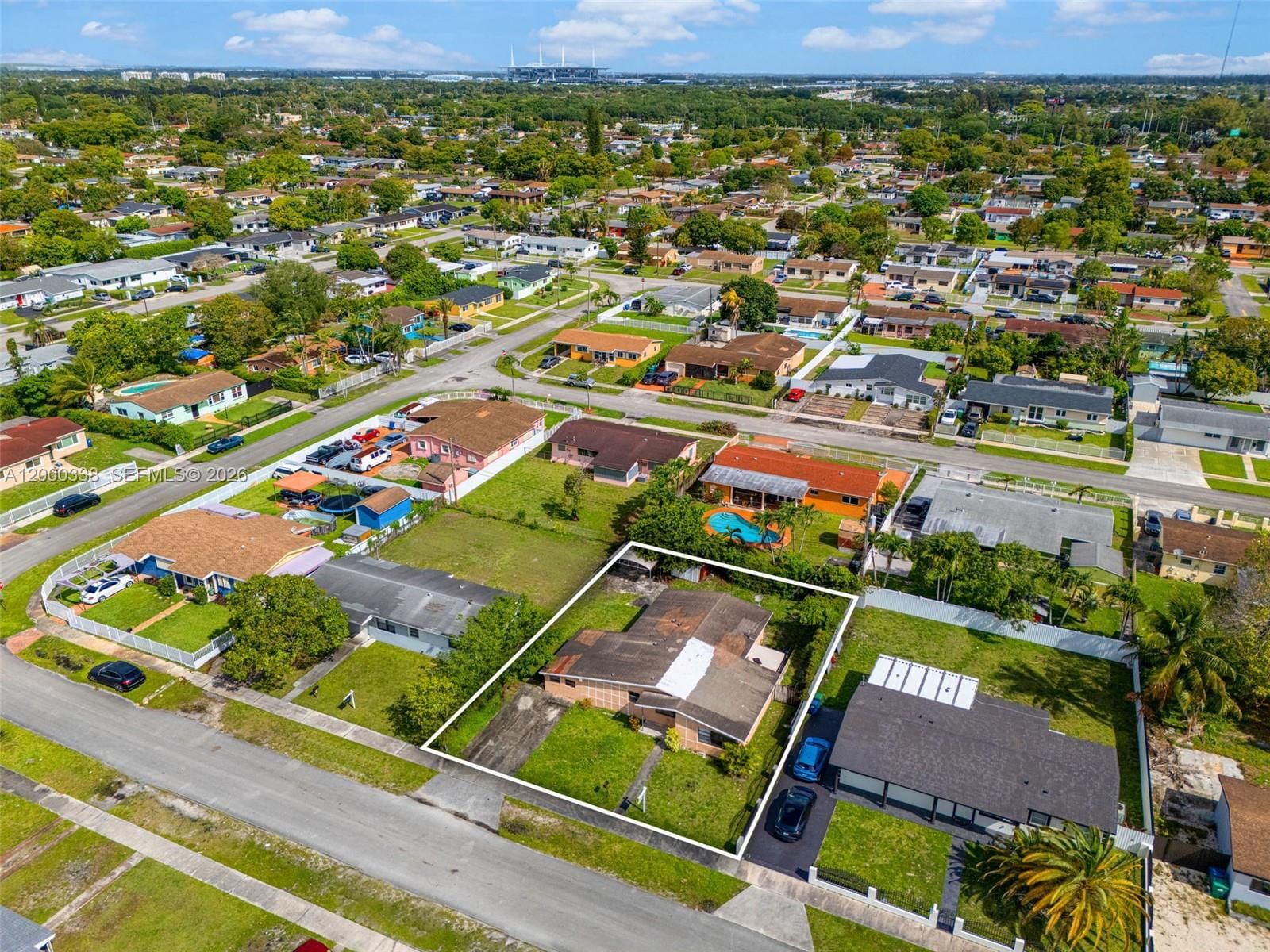 Real estate property located at 1321 176th Ter, Miami-dade, Scott Lake Manor Sec 6, Miami Gardens, FL