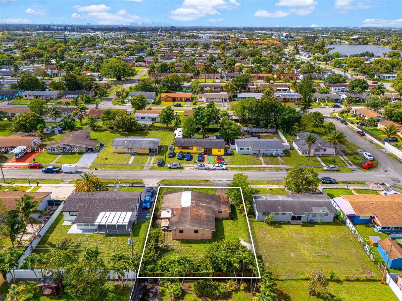 Real estate property located at 1321 176th Ter, Miami-dade, Scott Lake Manor Sec 6, Miami Gardens, FL
