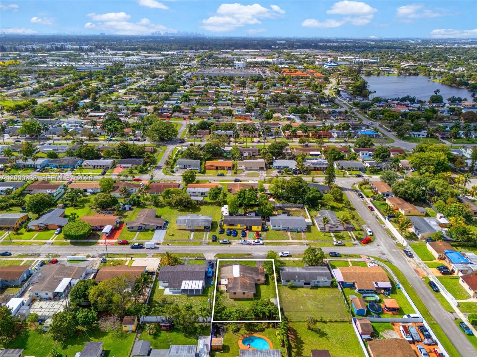 Real estate property located at 1321 176th Ter, Miami-dade, Scott Lake Manor Sec 6, Miami Gardens, FL