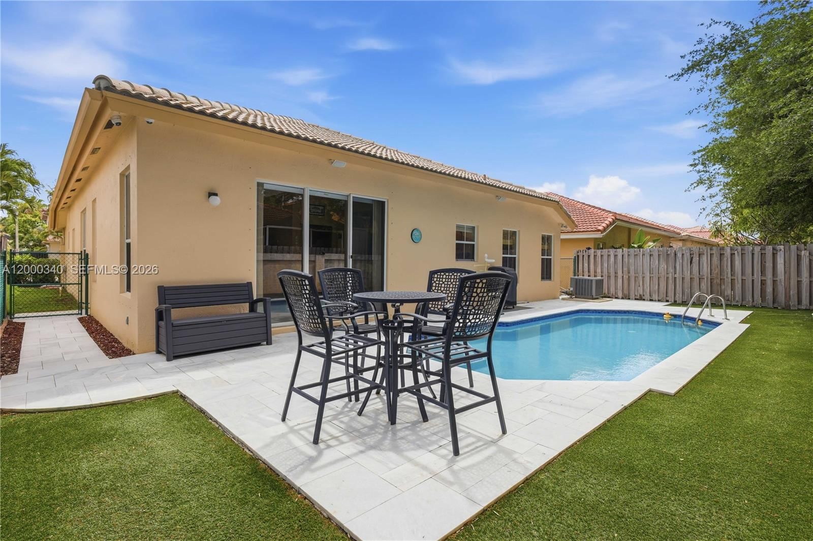 Real estate property located at 14033 Cypress Cove Cir, Broward, West Park-west Parcel, Davie, FL