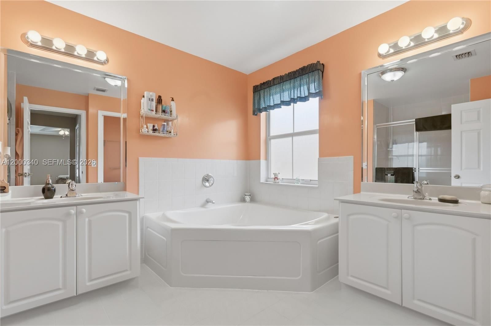 Real estate property located at 14033 Cypress Cove Cir, Broward, West Park-west Parcel, Davie, FL