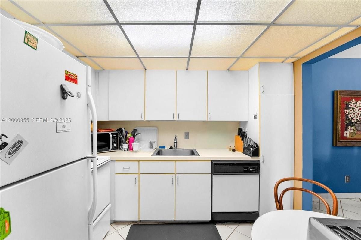 Real estate property located at 9009 138th St #20-2, Miami-dade, Heather Walk Condo, Miami, FL