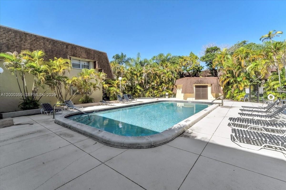 Real estate property located at 9009 138th St #20-2, Miami-dade, Heather Walk Condo, Miami, FL