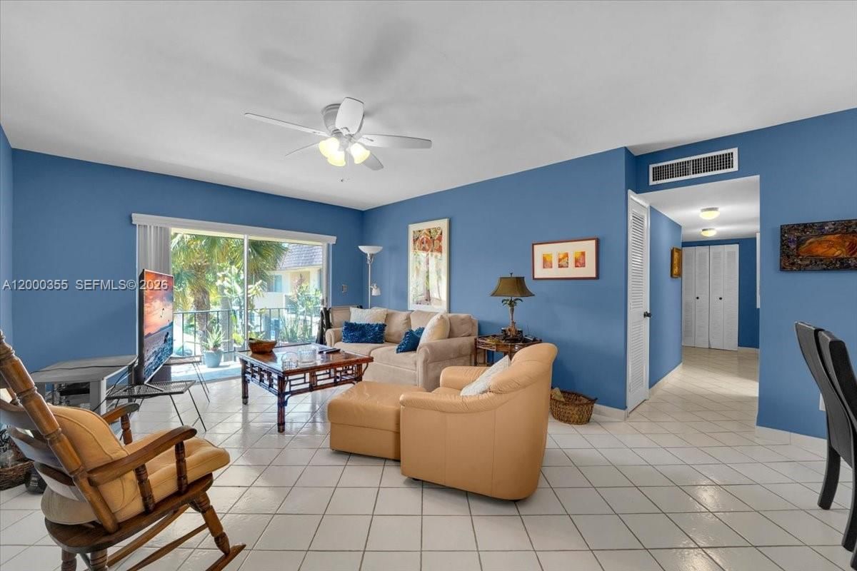 Real estate property located at 9009 138th St #20-2, Miami-dade, Heather Walk Condo, Miami, FL