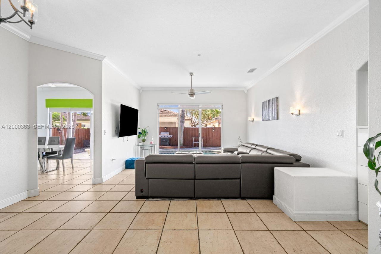 Real estate property located at 8914 168th St, Miami-dade, Sevilla Estates, Miami Lakes, FL