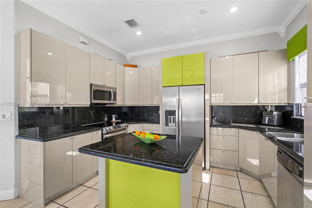 Real estate property located at 8914 168th St, Miami-dade, Sevilla Estates, Miami Lakes, FL