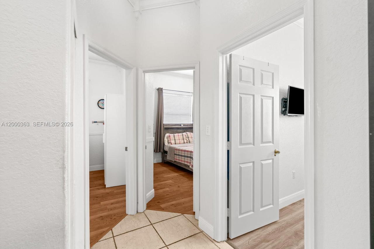 Real estate property located at 8914 168th St, Miami-dade, Sevilla Estates, Miami Lakes, FL