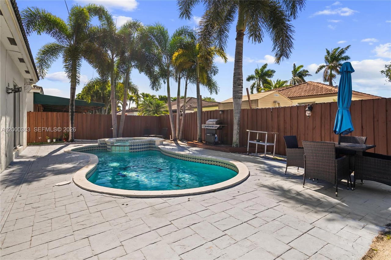 Real estate property located at 8914 168th St, Miami-dade, Sevilla Estates, Miami Lakes, FL