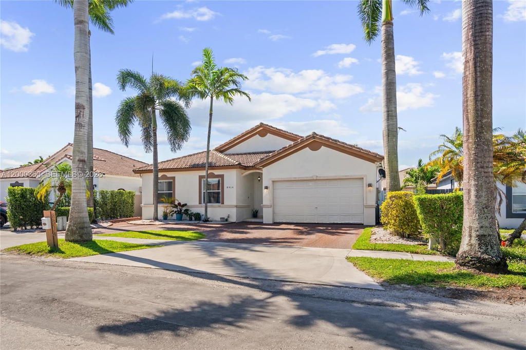 Real estate property located at 8914 168th St, Miami-dade, Sevilla Estates, Miami Lakes, FL