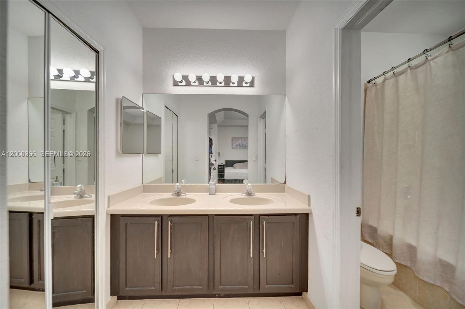 Real estate property located at 7855 110th Ave, Miami-dade, Islands At Doral 1st Addn, Doral, FL