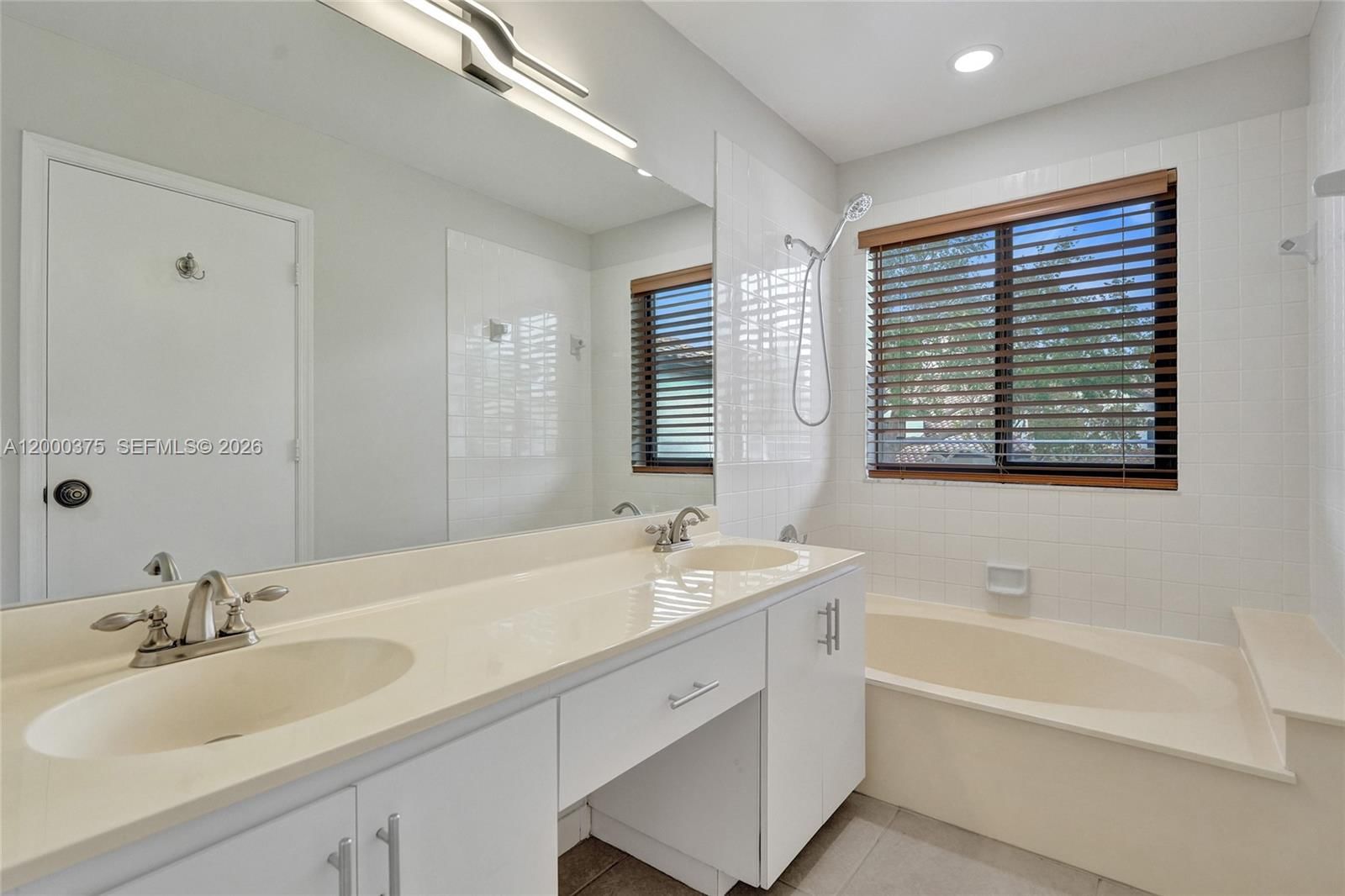 Real estate property located at 7525 61st Ter #804, Broward, Carriage Homes At Terrama, Parkland, FL