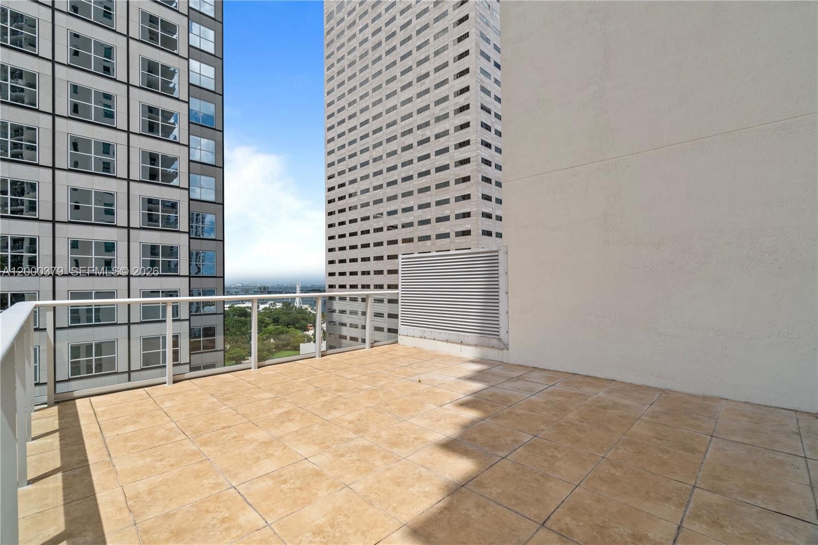 Real estate property located at 300 Biscayne Blvd T-1411, Miami-dade, Met 1 Condo, Miami, FL