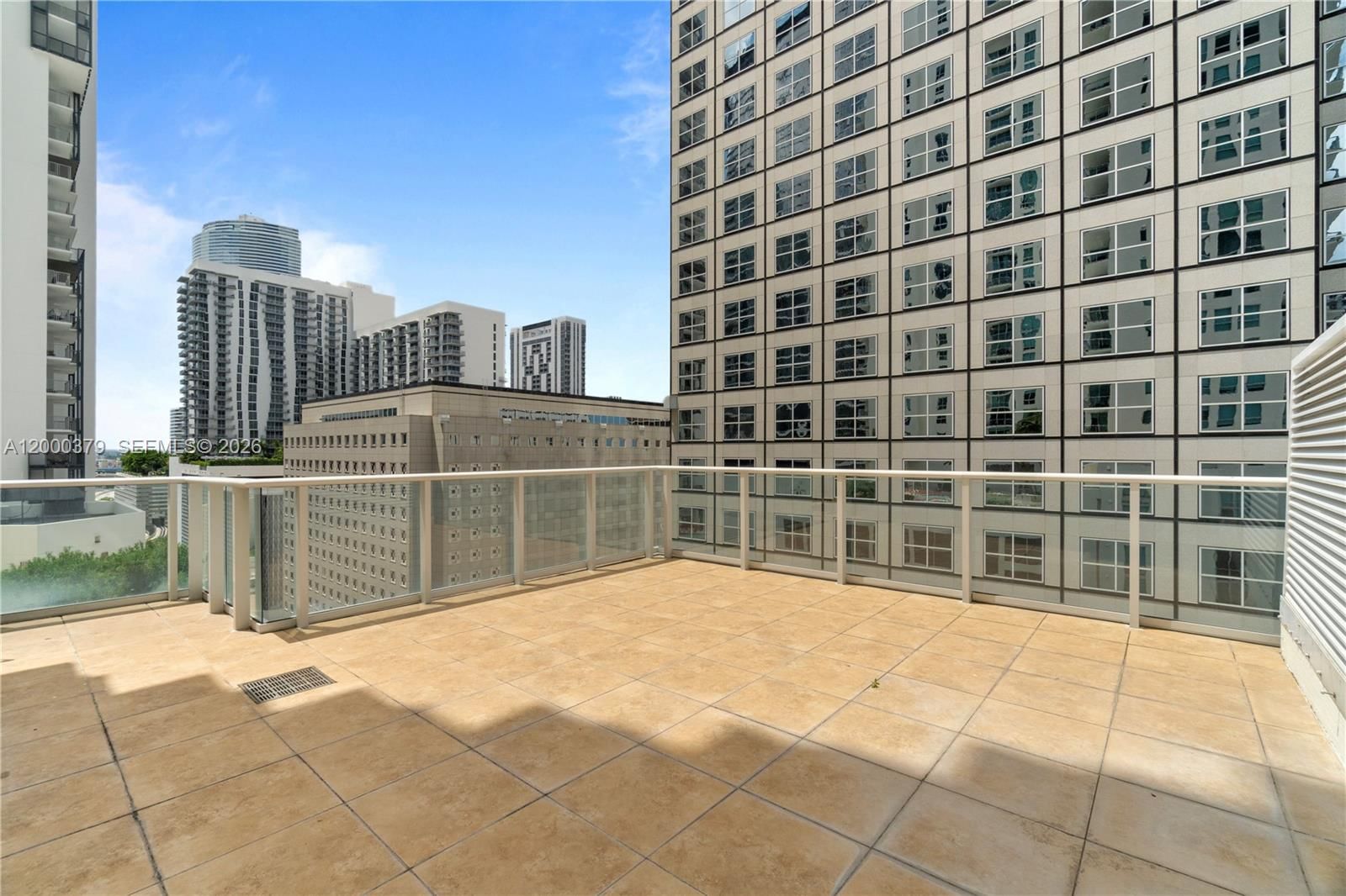 Real estate property located at 300 Biscayne Blvd T-1411, Miami-dade, Met 1 Condo, Miami, FL