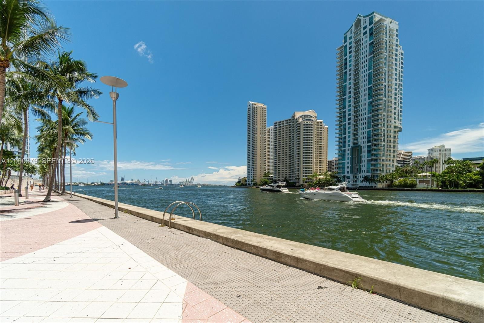 Real estate property located at 300 Biscayne Blvd T-1411, Miami-dade, Met 1 Condo, Miami, FL