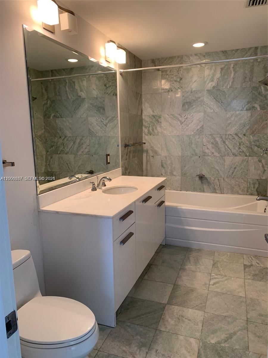 Real estate property located at 1050 BRICKELL AV #1408, Miami-dade, 1060 Brickell Condo, Miami, FL